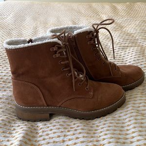 Universal Thread boots size 11